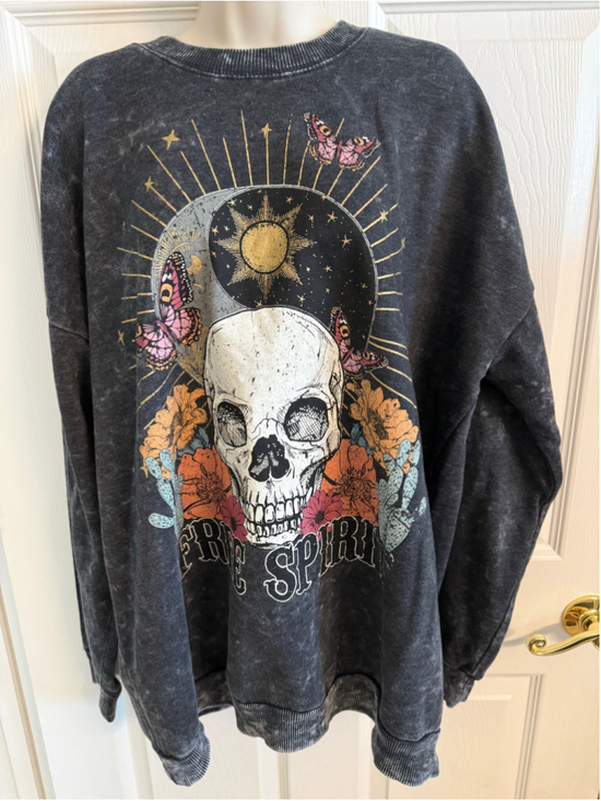 No Boundaries Tops - No Boundaries Free Spirit Skull Yin Yang Acid Wash Sweatshirt XXL